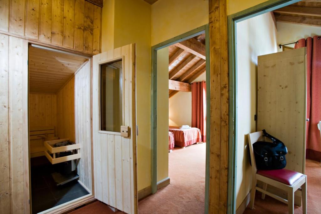 تينْيِ Chalets Montana Airelles الغرفة الصورة