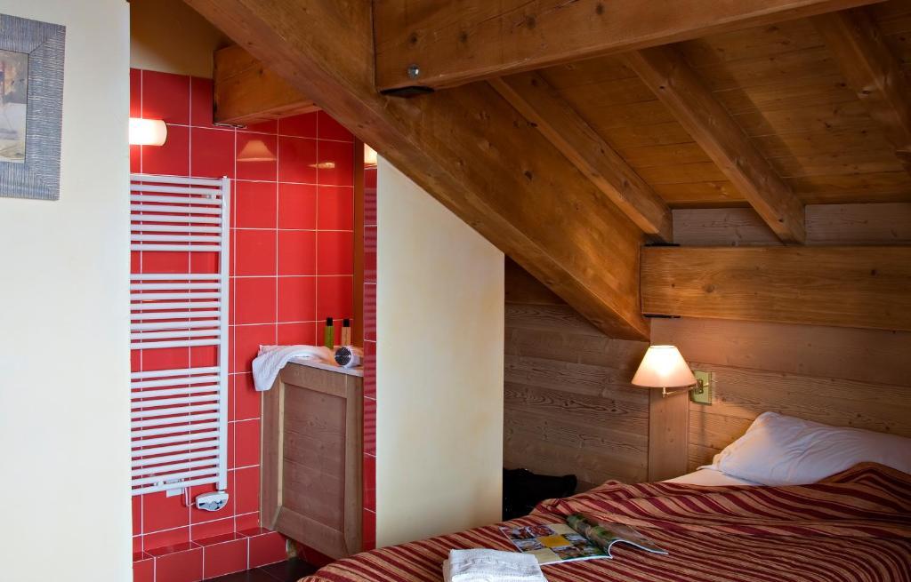 تينْيِ Chalets Montana Airelles الغرفة الصورة