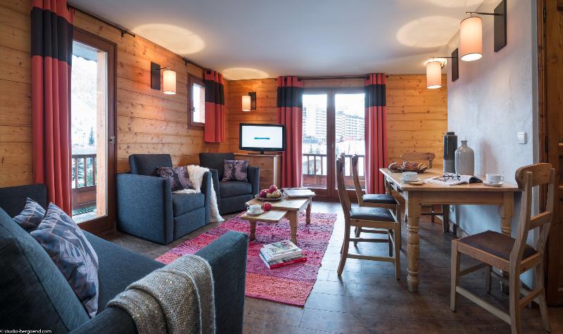 تينْيِ Chalets Montana Airelles المظهر الخارجي الصورة