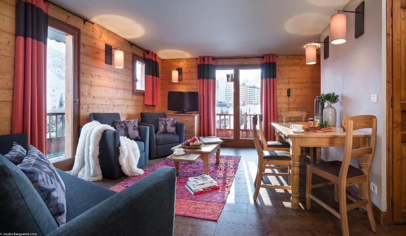 تينْيِ Chalets Montana Airelles المظهر الخارجي الصورة